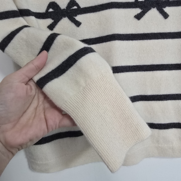 J. Crew Cashmere Crewneck Sweater with Bow Ties Stripes Cream and Grey Preppy Gi - Picture 5 of 11
